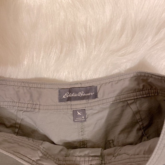 Women’s Eddie Bauer Gray Shorts size 4 - Picture 3 of 3